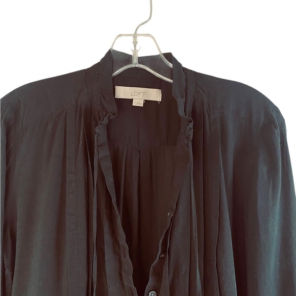 LOFT Pleated Half Button Front Flowy Lightweight Top Size Small - Picture 2 of 9